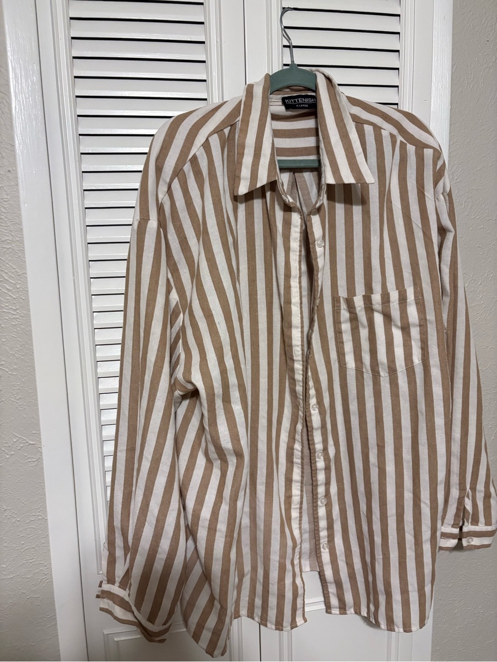 Kittenish Cream & Brown Striped Relaxed Button-Down Shirt
